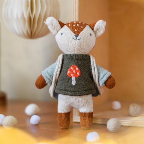 Mini-Kuscheltier Xmas Reh mit Pilzpulli und Rucksack, ca. 12cm