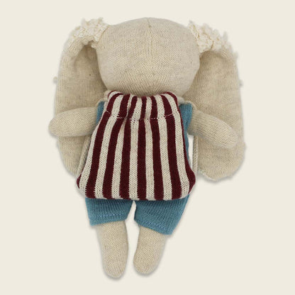 Hase „Kindergartenkind“ mit Rucksack und Anzug in hellblau Kuscheltier